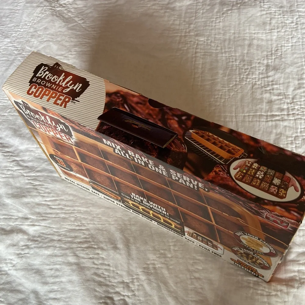 As Seen On TV Brooklyn Brownie Copper 18 Brownies - Picture 6 of 7